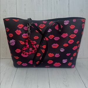 Betsey Johson torrid lips tote bag